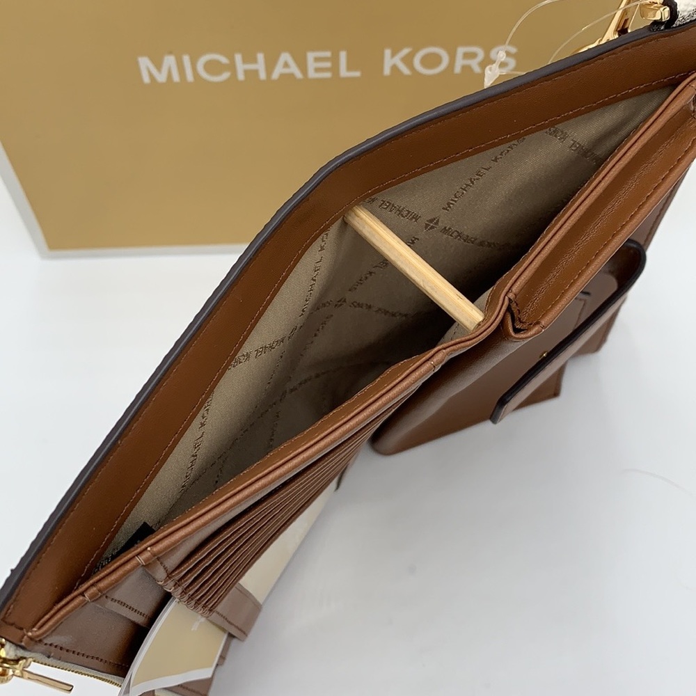 MICHAEL KORS LARGE DOUBLE ZIP WALLET WRISTLET 
COLOR: Vanilla LUGGAGE SI… - Picture 6 of 14